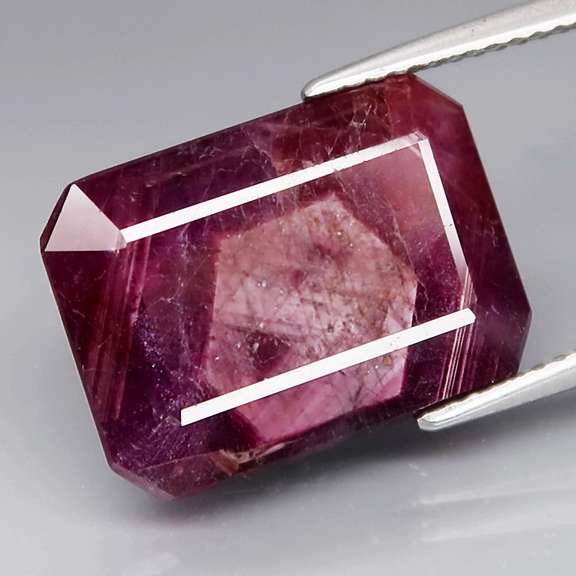 Stunning 15.49ct violet red unheated Ruby