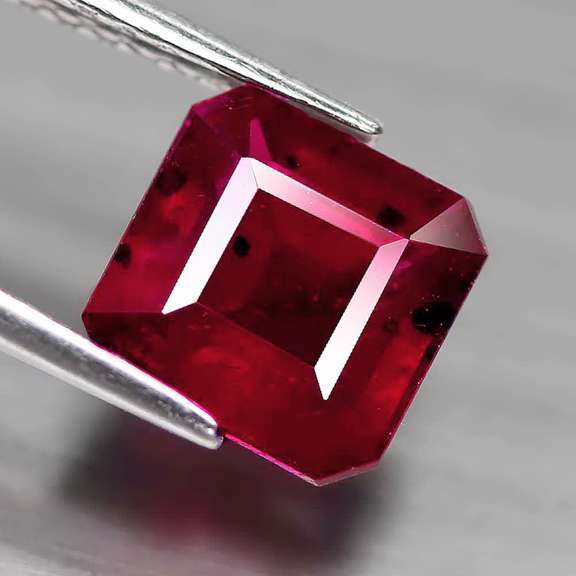 Fantastic 2.95ct emerald cut rich blood red Ruby