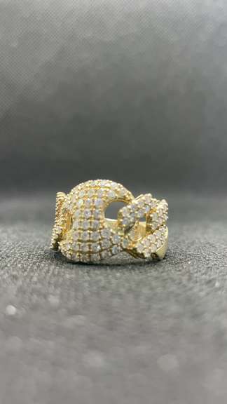 MENS 14K YELLOW GOLD RING WITH 1.89 CARAT OF DIAMOND