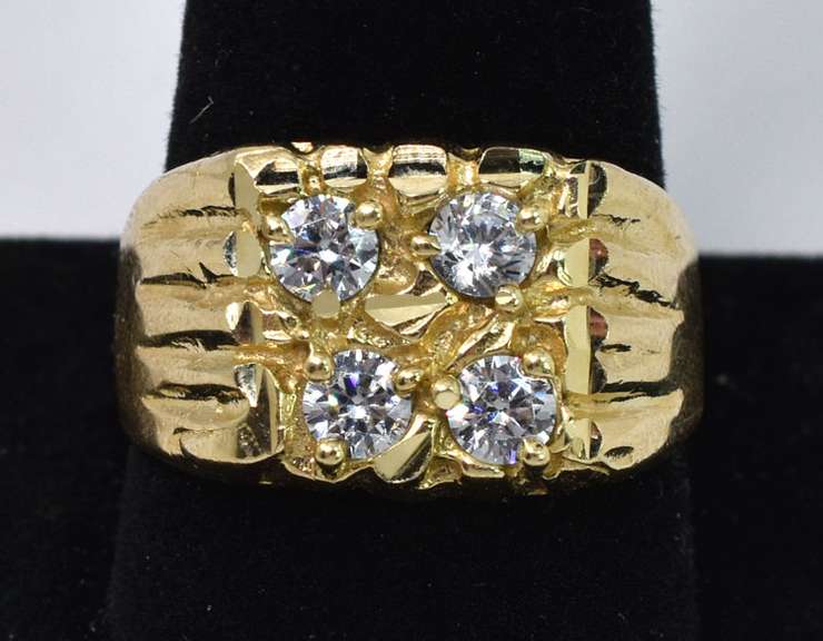 Square Top CZ Ring in 14K Yellow Gold