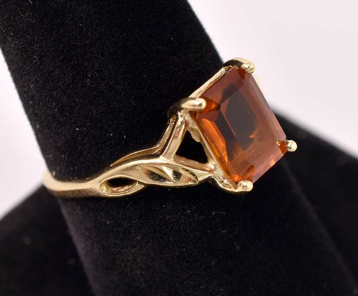 Gorgeous Golden Citrine  Ring in Yellow Gold