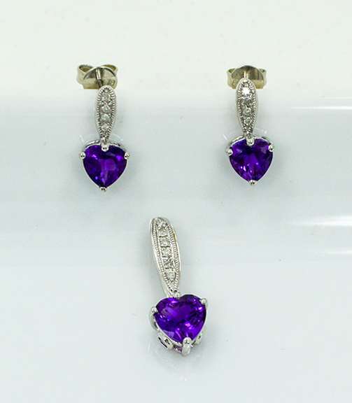 10K White Gold and Heart Shape Amethyst Pendant and Pair of Earrings Set