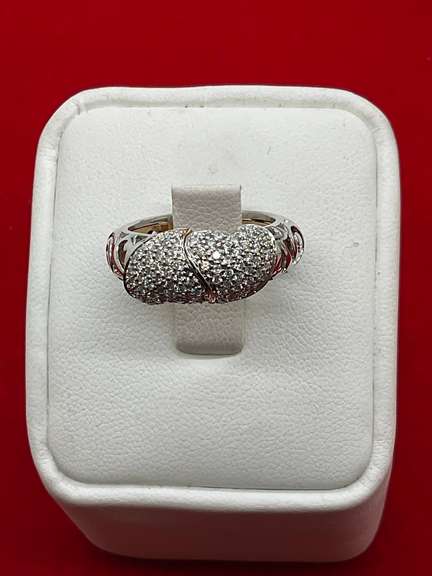 CERTIFIED BRAND NEW  LADIES 18K GOLD AND DIAMOND BAND