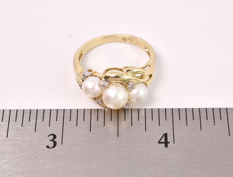 Wonderful Three Pearl and Diamond Ring in Yellow Gold