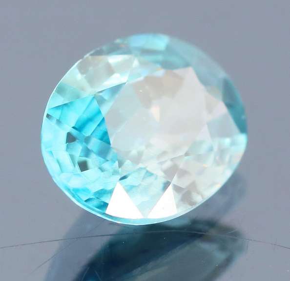 Brilliant! 2.34ct diamond luster blue Zircon