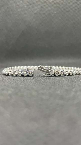 ELEGANT 2.00 CARAT T.W. ROUND DIAMOND PETITE TENNIS BRACELET - 6 INCHES
