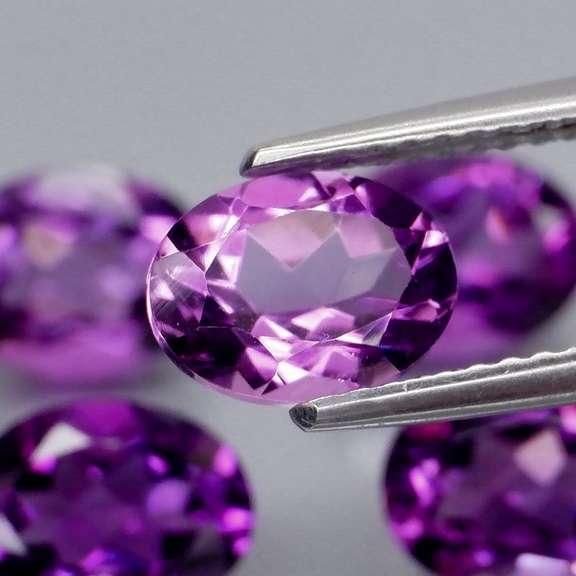 Glittering 5.98ct 8x6mm real Bolivian Amethyst set