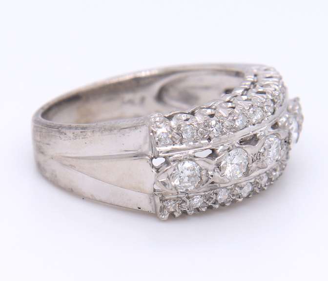 Vintage White Gold approximate 0.45ctw 3 Row Diamond Ring
