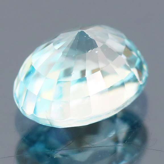 Glittering 3.75ct diamond luster blue Zircon