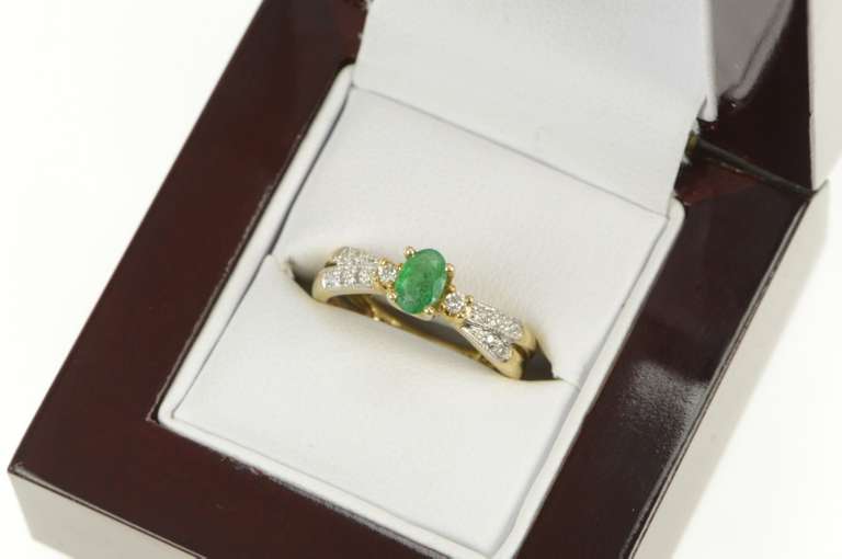 10K Yellow Gold 0.42 Ctw Oval Emerald Diamond Engagement Ring