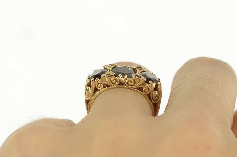 9K Yellow Gold 5.00 Ctw Garnet English Three Stone Squared Ring