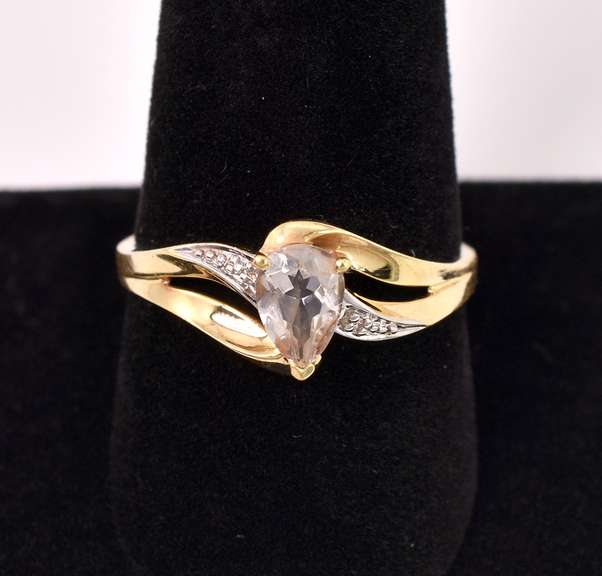 Lovely White Topaz Ring in Yellow Gold