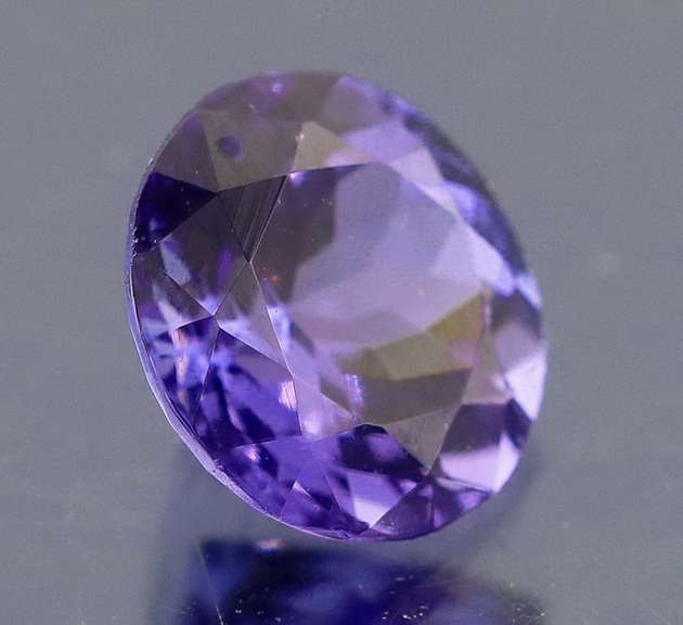 High fire 1.08ct blue violet Tanzanite solitare