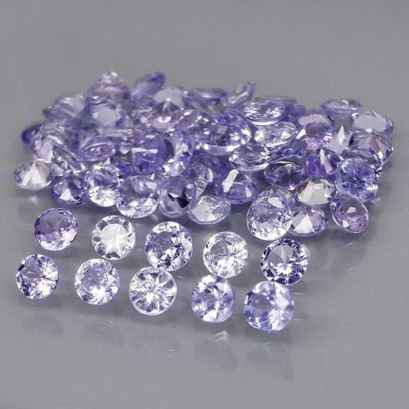 Glittering 4.32ct bright blue violet Tanzanite set