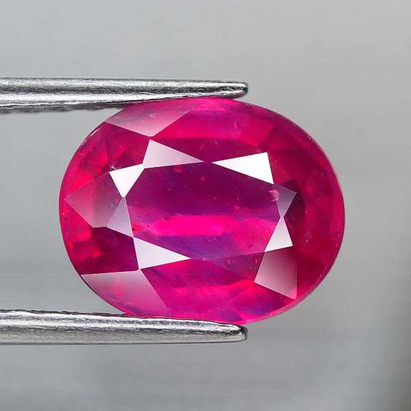 Vivid imperial red 3.27ct oval cut Ruby