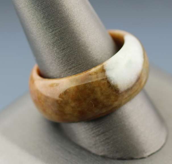 Very unique all natural 47.08ct Jadite Jade ring