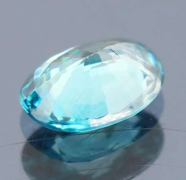 Brilliant! 2.34ct diamond luster blue Zircon