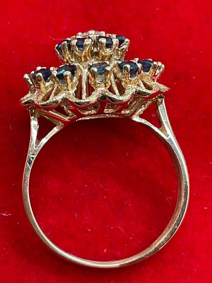 LADIES VINTAGE 14K GOLD DIAMOND AND SAPPHIRE DOME RING