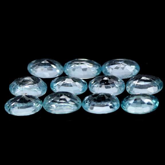 Brilliant 7.38ct platinum blue Zircon set