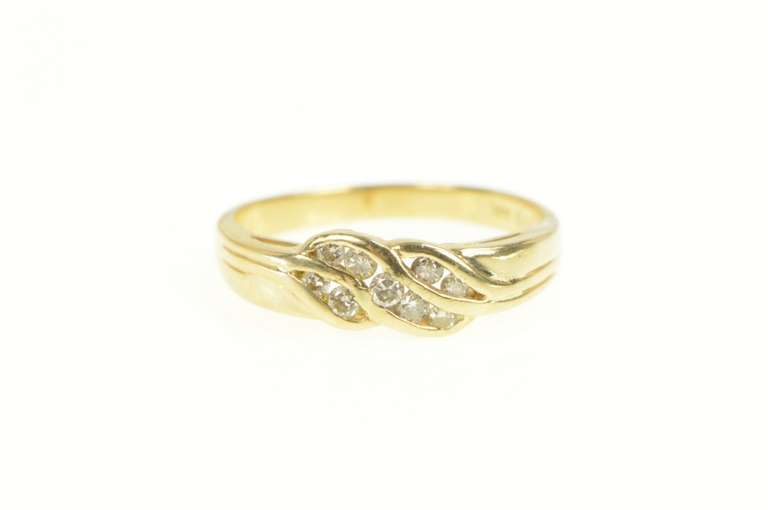 14K Yellow Gold 0.25 Ctw Diamond Wavy Channel Curvy Ring