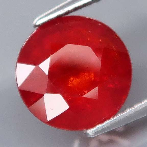 Fiery 5.93ct top red orange Spessartite Garnet solitaire