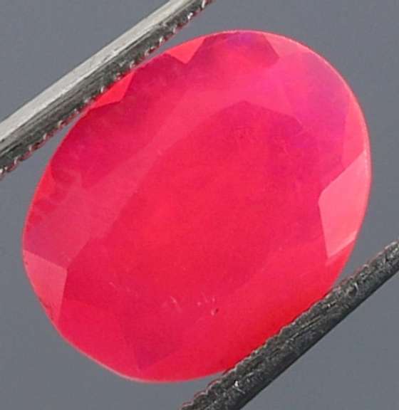 Captivating 1.26ct faceted flamingo pink Opal