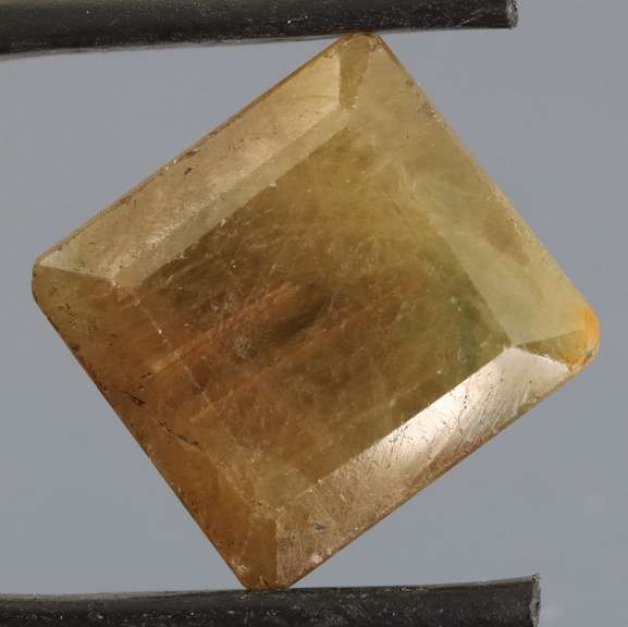 UNTREATED! 19.58ct earth toned faceted Sapphire