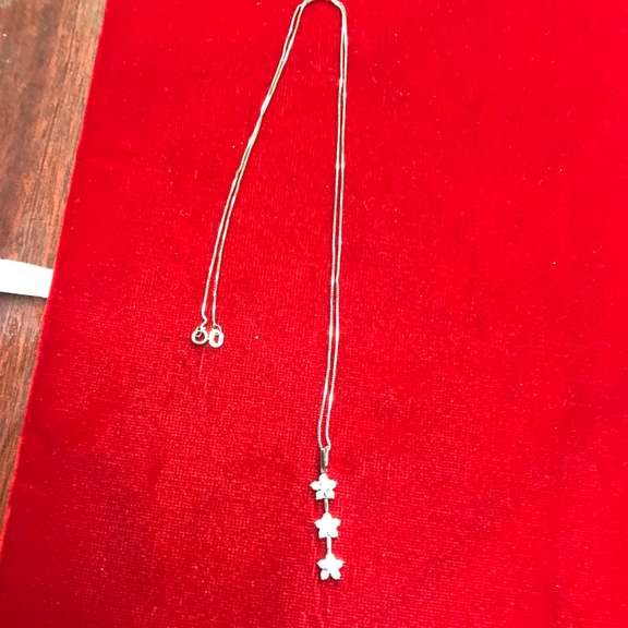 Ladies 14k white gold and diamond necklace and pendant