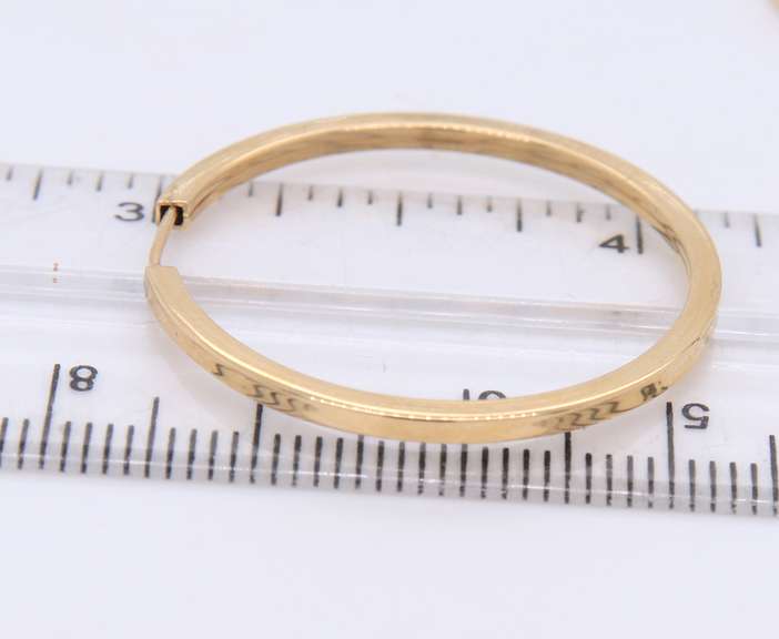 Amazing Yellow Gold Hoop Earrings