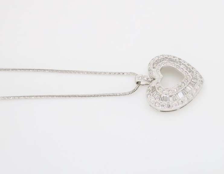 Elegant Diamond Heart Necklace with Baguette and Round Diamonds
