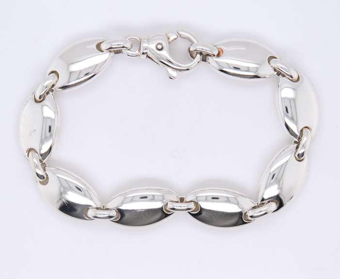 Tiffany & Co Pebble Oval Link Bracelet