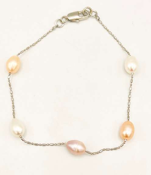 Beautiful Pink Pearl Bracelet