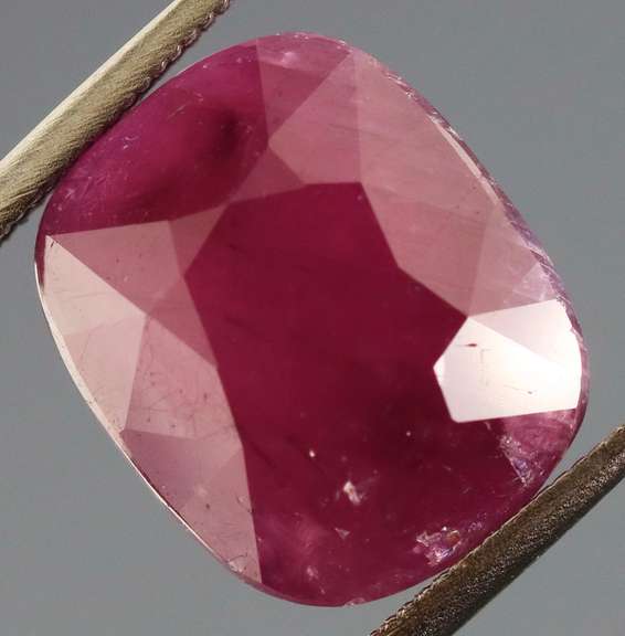 Top violet red unheated 10.41ct Ruby