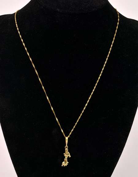Distinct Foot Print Pendant Necklace in 14K Yellow Gold