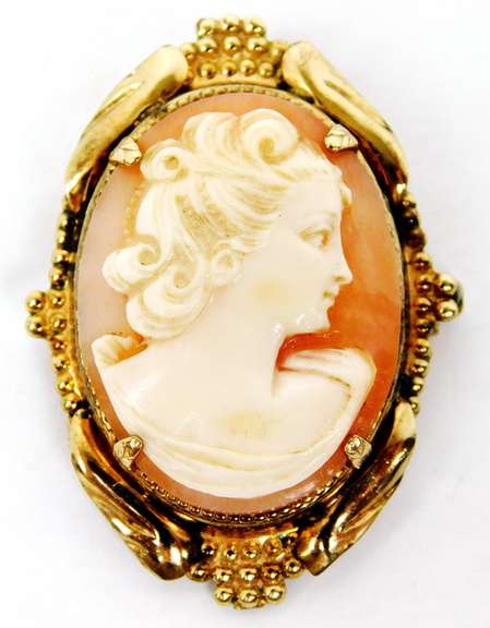 Early Gold Filled Pin/Pendant Cameo
