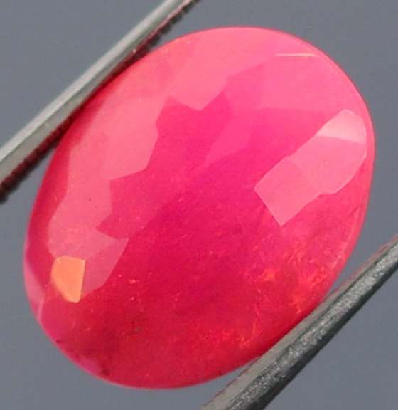 Great 2.73ct faceted flamingo pink Opal