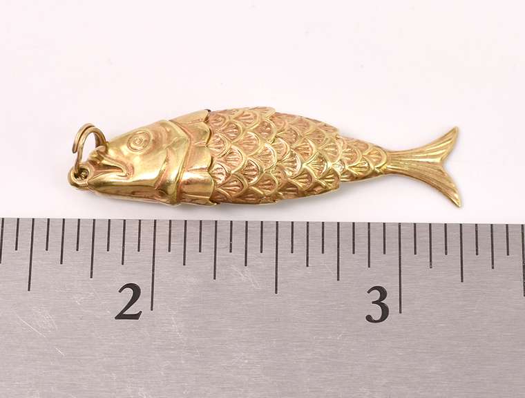 Wonderful Articulating Fish Pendant in 14K Yellow Gold