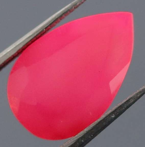 Gorgeous 2.38ct faceted flamingo pink Opal