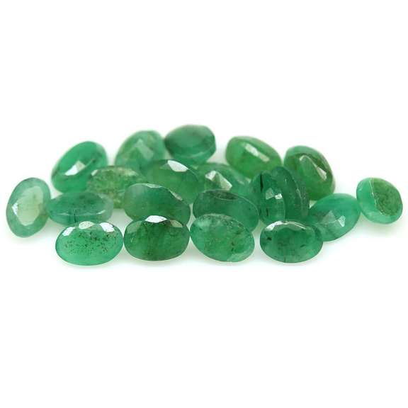 Oval cut 8.50ct Zambian Emerald set