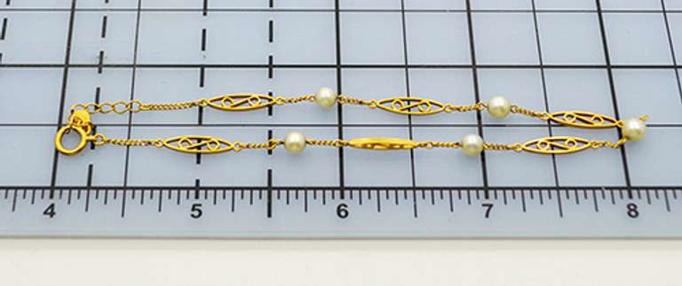 Vintage 18k Yellow Gold Bracelet With Cultured Pearls and Expandable Chain