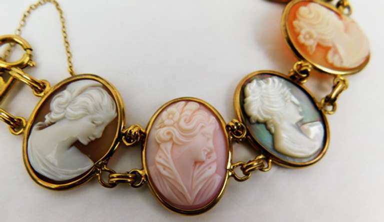 1940's Ronci Gold Filled Large Cameo Bracelet