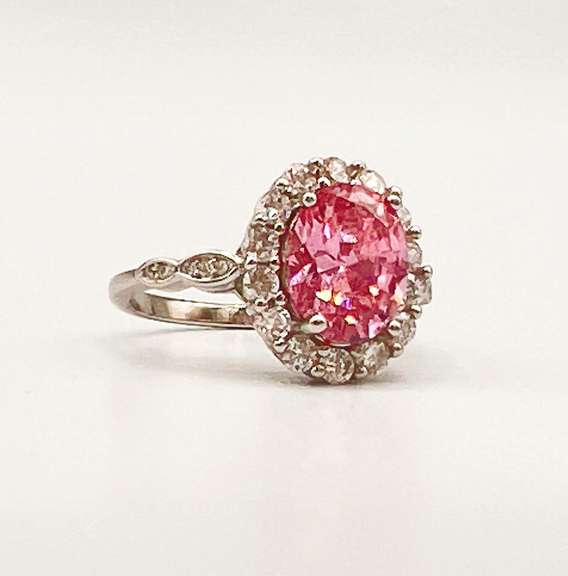 Beautiful Pink Sapphire Cocktail Ring