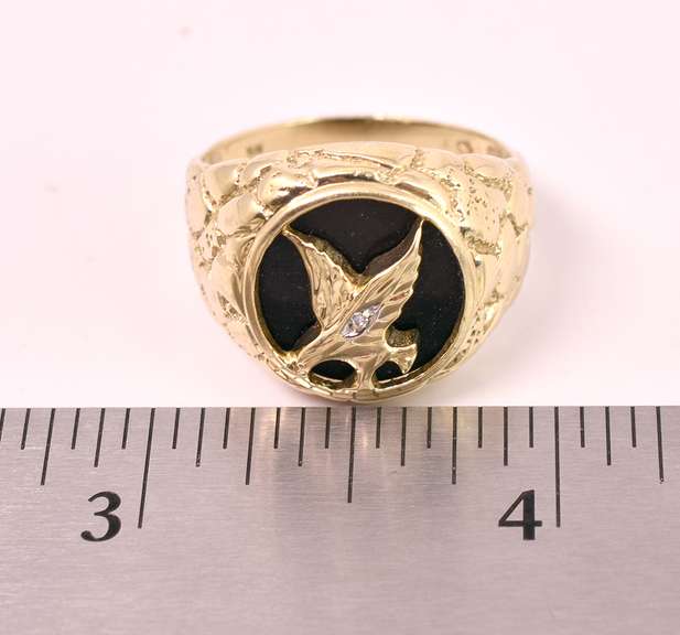 Magnificent Eagle Men's Ring in Yellow Gold