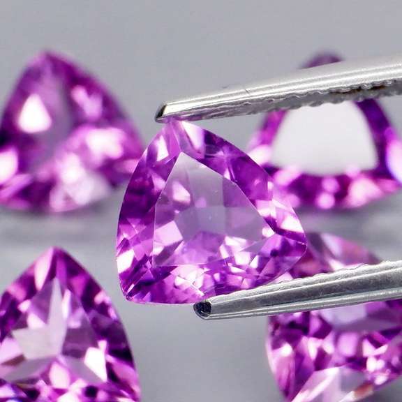 Glittering 5.11ct 7x7mm real Bolivian Amethyst set