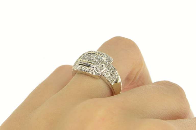 18K White Gold 0.89 Ctw Princess Diamond Squared Halo Ring