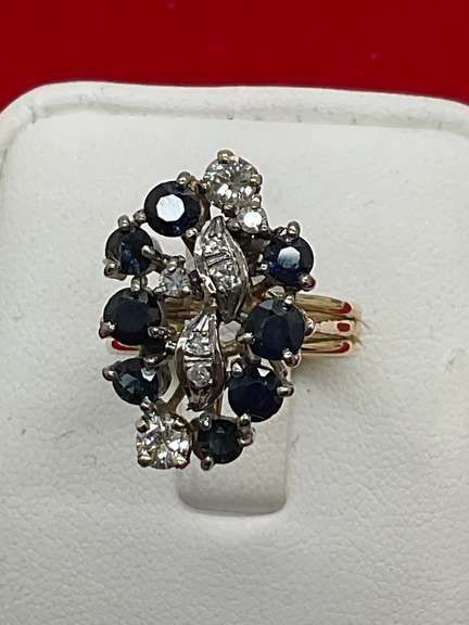 LADIES 14K GOLD DIAMOND AND SAPPHIRE VINTAGE RING