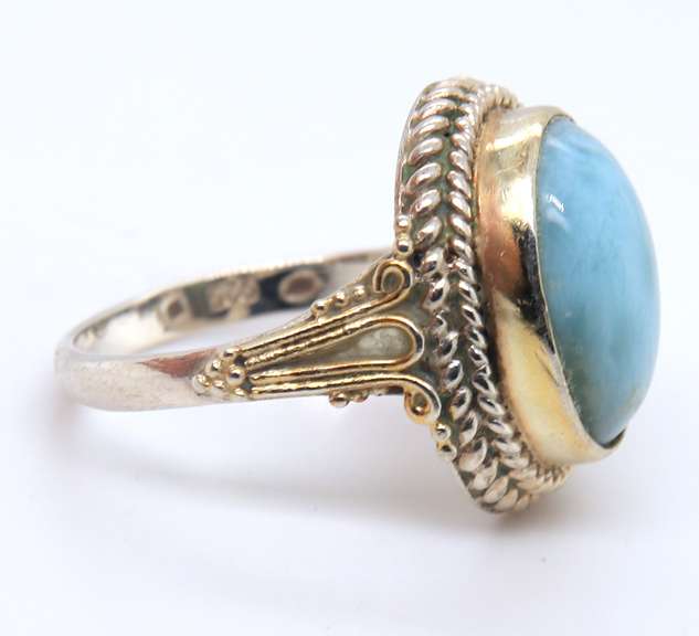 Vintage 925 Sterling Silver oval Turquoise Ring