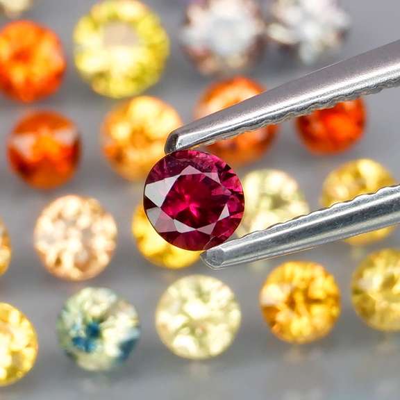 Sparkling 25 piece 3.52ct fancy color Sapphire set