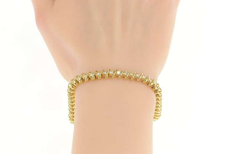 14K Yellow Gold 3.00 Ctw Classic Diamond Wavy Link Tennis Bracelet