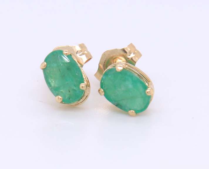 Amazing Yellow Gold approximate 0.50ctw Emerald Stud Earrings